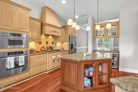 Kitchen - 609 Sawgrass Rd, Hampstead, NC 28443 photo 3 of 8