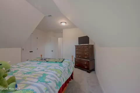 Bedroom - 800 Gregory Fork Rd, Richlands, NC 28574 photo 10 of 11