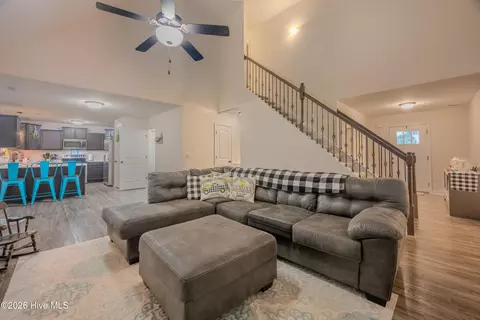 Entry Way - 800 Gregory Fork Rd, Richlands, NC 28574 photo 3 of 9