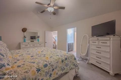 Bedroom - 800 Gregory Fork Rd, Richlands, NC 28574 photo 3 of 11