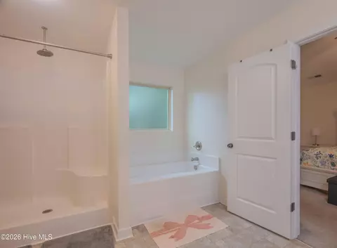 Bath - 800 Gregory Fork Rd, Richlands, NC 28574 photo 2 of 3