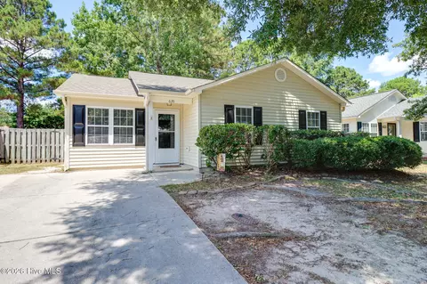 635 Lanvale Hills Cir NE, Leland, NC 28451
