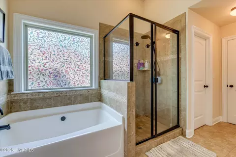 Bath - 416 Arden Way, Evans, GA 30809 photo 2 of 5