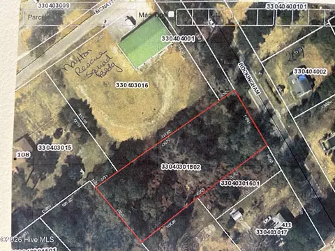 802 E Rockingham Rd, Maxton, NC 28364 photo 2