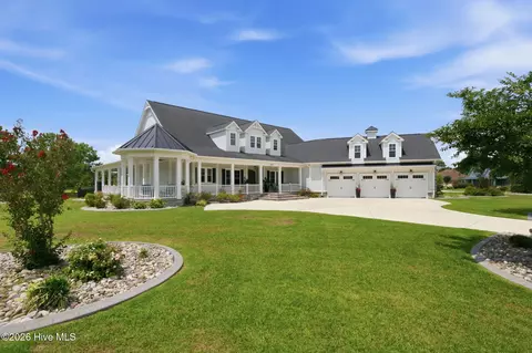 9207 Oldfield Rd NW, Calabash, NC 28467