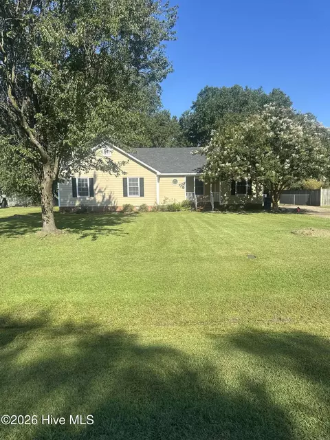 106 Duchess Dr, Winterville, NC 28590