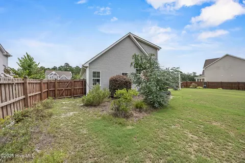 Exterior - 178 Kinkaid Ct, Hampstead, NC 28443 photo 5 of 8