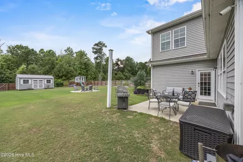 Exterior - 178 Kinkaid Ct, Hampstead, NC 28443 photo 6 of 8