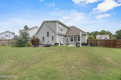 Exterior - 178 Kinkaid Ct, Hampstead, NC 28443 photo 4 of 8