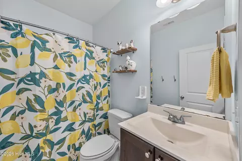 Bath - 178 Kinkaid Ct, Hampstead, NC 28443 photo 2 of 4