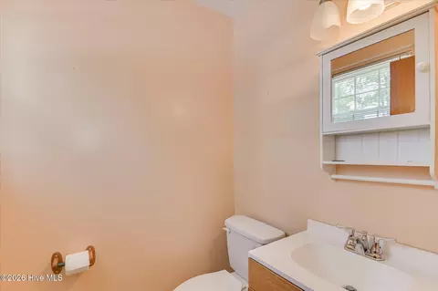 Bath - 2205 Baxter Ct, Augusta, GA 30906 photo 1 of 2