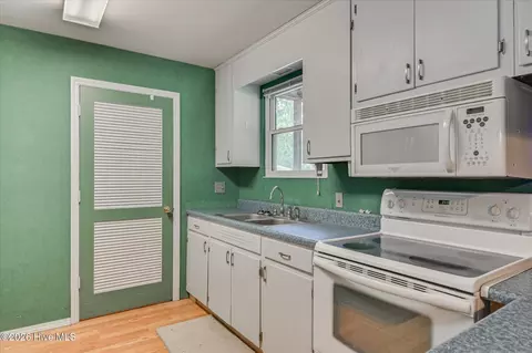 Kitchen - 2205 Baxter Ct, Augusta, GA 30906 photo 1 of 3