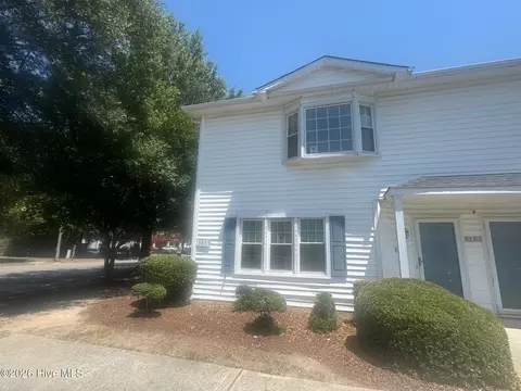 3803 Sterling Pointe Dr #Q1, Winterville, NC 28590