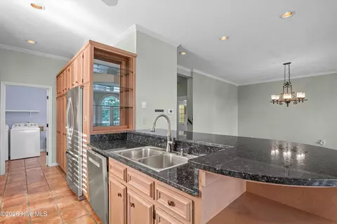 Kitchen - 1401 Waters Edge Dr, Augusta, GA 30901 photo 5 of 6