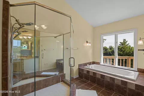 Bath - 1401 Waters Edge Dr, Augusta, GA 30901 photo 6 of 7