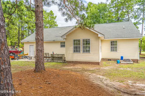 Exterior - 1431 Hylan Ave, Hamlet, NC 28345 photo 5 of 9