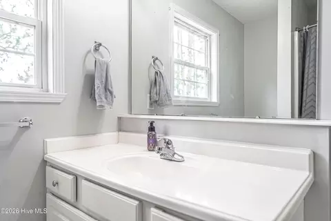 Bath - 1431 Hylan Ave, Hamlet, NC 28345 photo 6 of 6