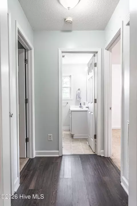 Entry Way - 1431 Hylan Ave, Hamlet, NC 28345 photo 6 of 7