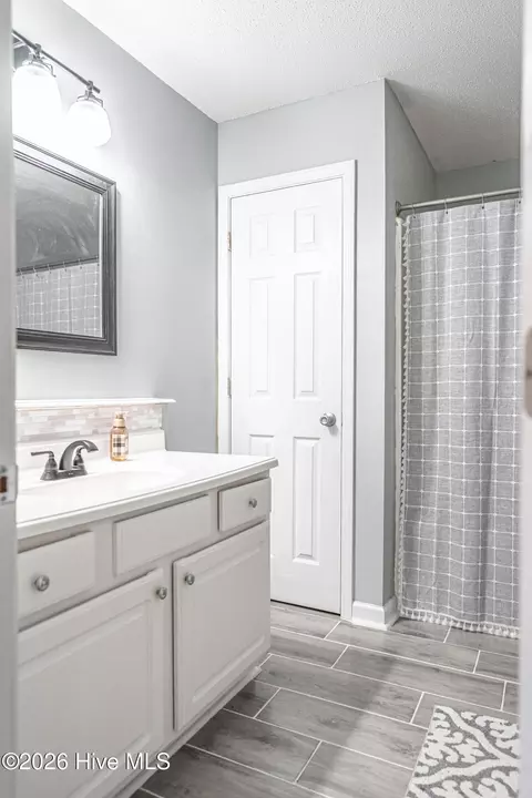 Bath - 1431 Hylan Ave, Hamlet, NC 28345 photo 3 of 6