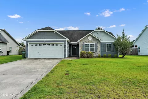 511 New Hanover Trl, Jacksonville, NC 28546