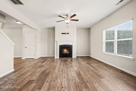 Living - 228 Monroe Fields Dr, Benson, NC 27504 photo 2 of 4