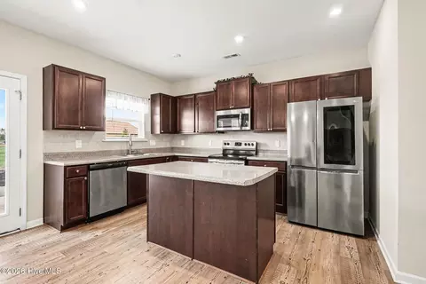 Kitchen - 228 Monroe Fields Dr, Benson, NC 27504 photo 3 of 4