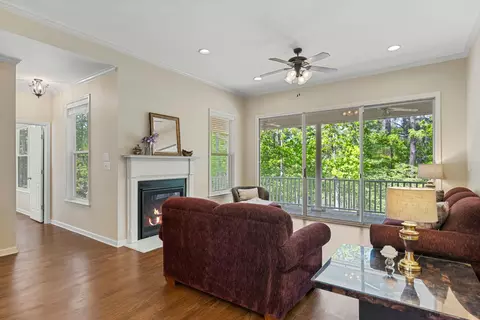 Living - 9 Caravel Cir, Mccormick, SC 29835 photo 3 of 3
