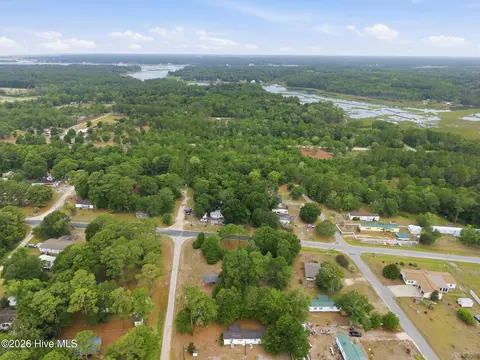 2096 River St SW, Supply, NC 28462 photo 4