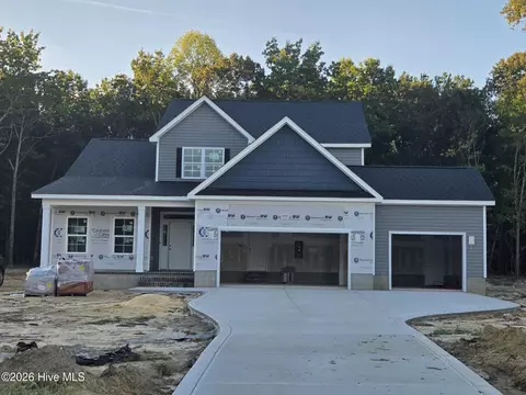 2932 Loch Ct, Grimesland, NC 27837