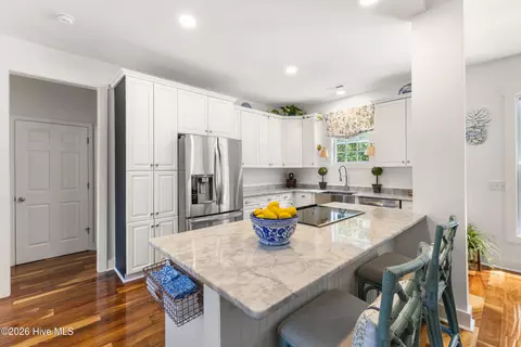 Kitchen - 178 Emerald Ridge Dr, Hampstead, NC 28443 photo 2 of 4
