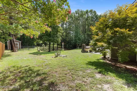 Exterior - 178 Emerald Ridge Dr, Hampstead, NC 28443 photo 5 of 7