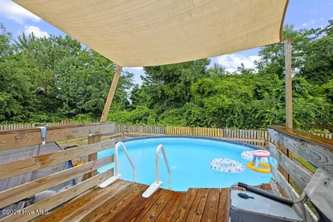Exterior - 126 Elizabeth Dr E, Hubert, NC 28539 photo 7 of 7