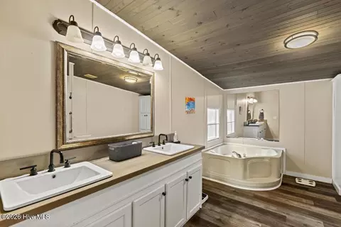 Bath - 126 Elizabeth Dr E, Hubert, NC 28539 photo 2 of 4
