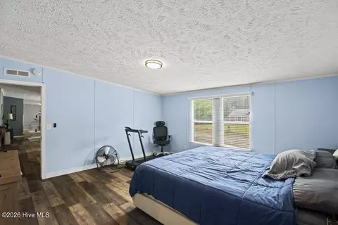 Bedroom - 126 Elizabeth Dr E, Hubert, NC 28539 photo 7 of 8