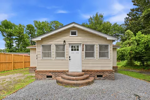312 Sycamore St, Wilmington, NC 28405