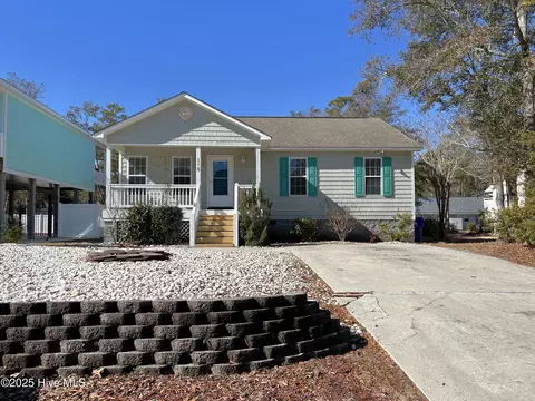 115 NW 20th St, Oak Island, NC 28465