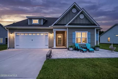 124 S Brightleaf Dr, Minnesott Beach, NC 28510