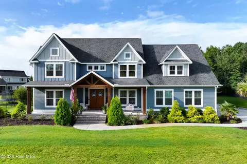 125 W Colonnade Dr, Hampstead, NC 28443