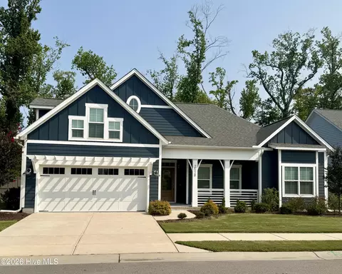 2528 Lakeside Cir, Wilmington, NC 28401