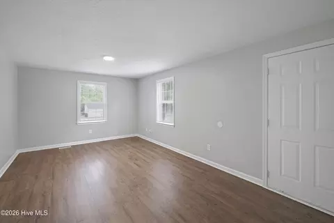 Living - 2140 Veterans Dr, Augusta, GA 30909 photo 6 of 7