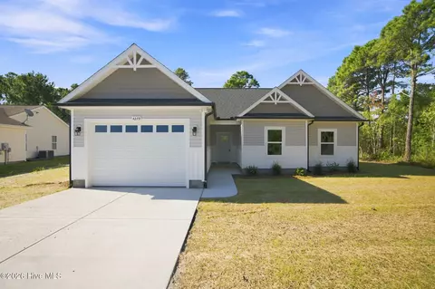 4279 River Birch Dr, Southport, NC 28461