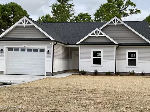 4279 River Birch Dr, Southport, NC 28461