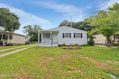 2409 Louisiana St, Wilmington, NC 28401