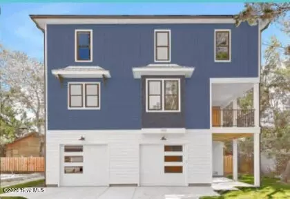 907 Fourth St S, Carolina Beach, NC 28428