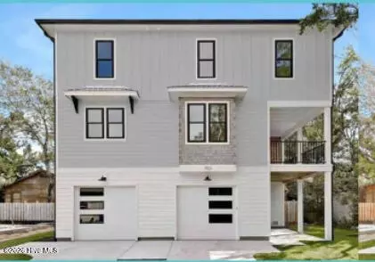 907 Fourth St S, Carolina Beach, NC 28428