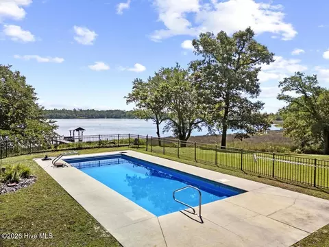 Exterior - 148 E Ivybridge Dr, Hubert, NC 28539 photo 16 of 19