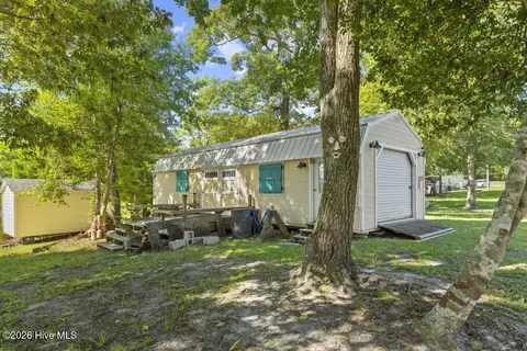 Exterior - 148 E Ivybridge Dr, Hubert, NC 28539 photo 11 of 19