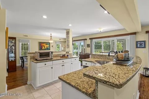 Kitchen - 148 E Ivybridge Dr, Hubert, NC 28539 photo 1 of 4