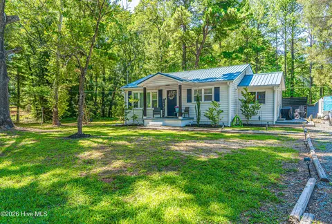 542 Amos Bridges Rd, Sanford, NC 27330