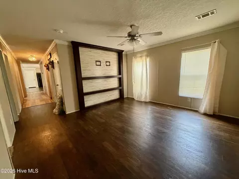 Living - 167 Squirrel Rd, Clarks Hill, SC 29821 photo 3 of 4